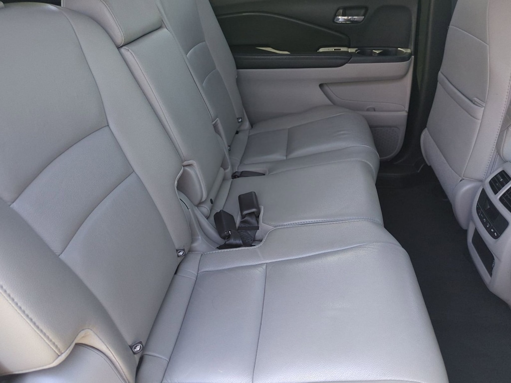 Thumbnail: 2019 Honda Pilot - 29