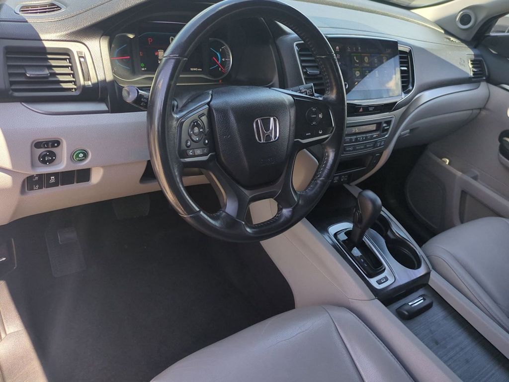 Thumbnail: 2019 Honda Pilot - 2