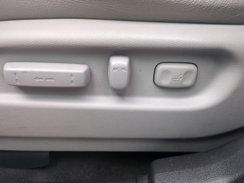 Thumbnail: 2016 Honda Pilot - 25