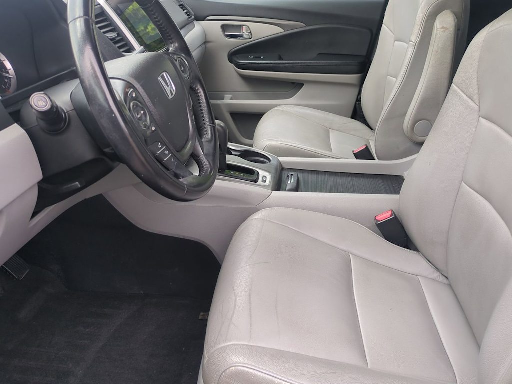 Thumbnail: 2016 Honda Pilot - 10