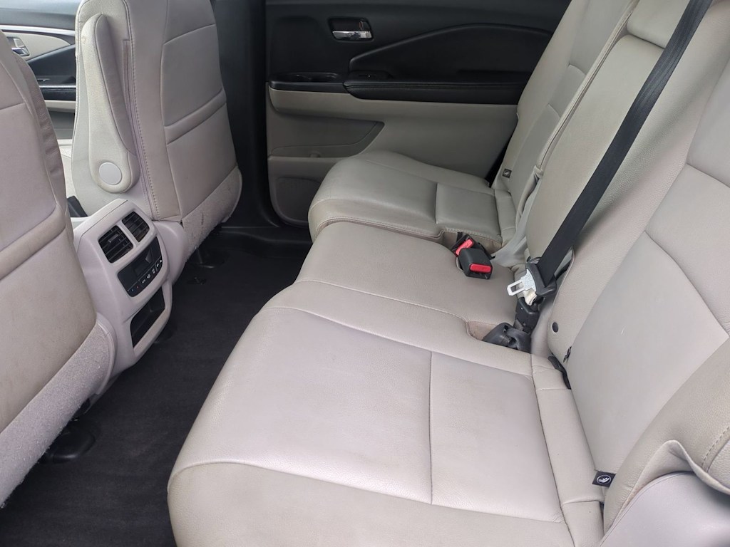 Thumbnail: 2016 Honda Pilot - 12