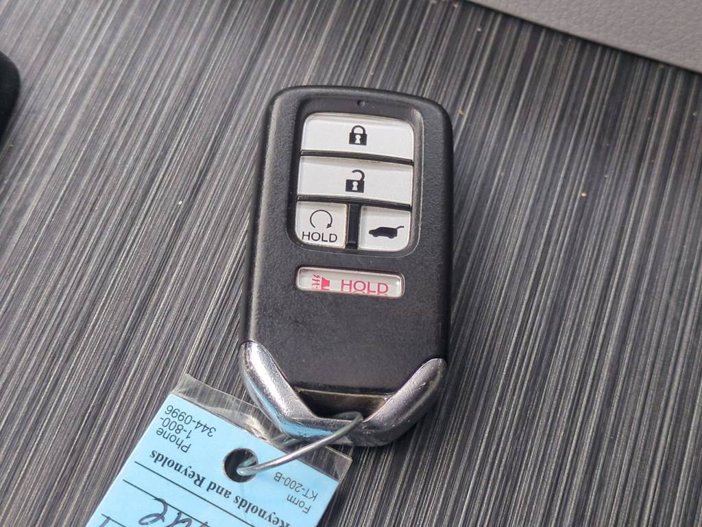 Thumbnail: 2016 Honda Pilot - 17