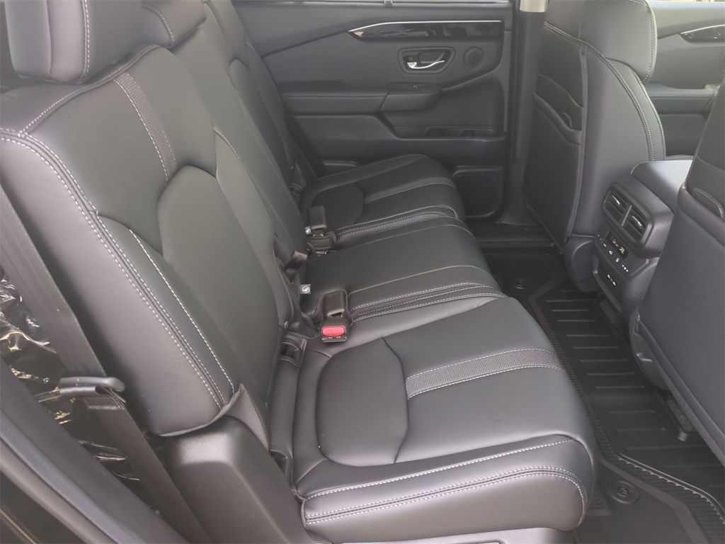 Thumbnail: 2025 Honda Pilot - 28