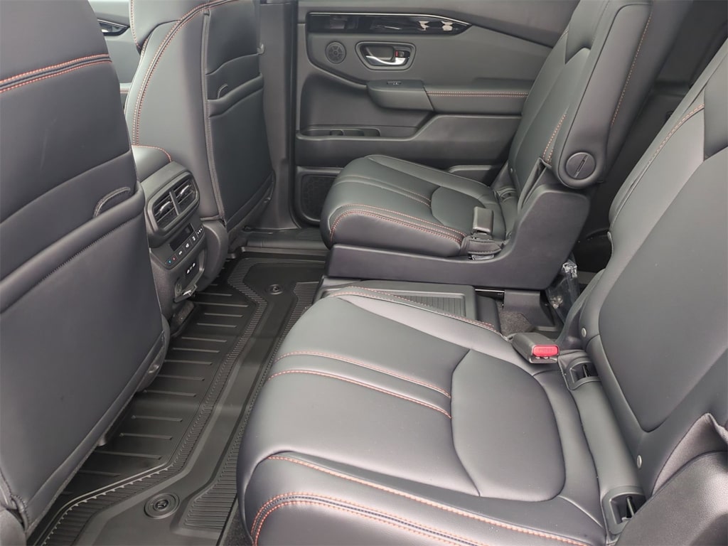 Thumbnail: 2025 Honda Pilot - 12