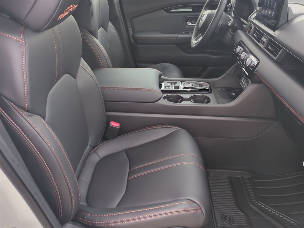 Thumbnail: 2025 Honda Pilot - 11