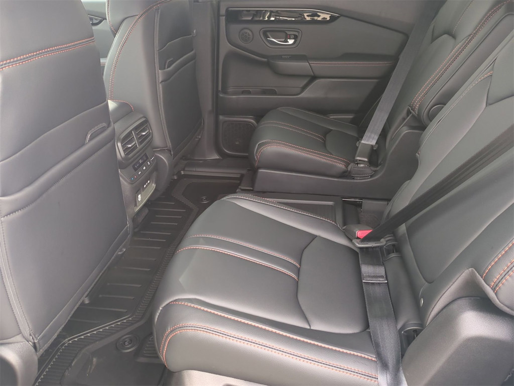 Thumbnail: 2025 Honda Pilot - 12