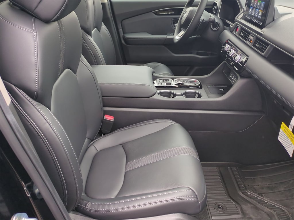 Thumbnail: 2025 Honda Pilot - 10