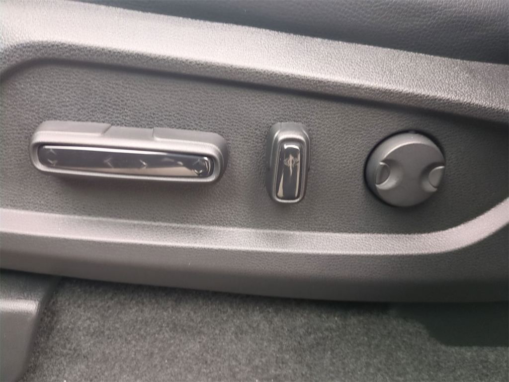 Thumbnail: 2025 Honda Pilot - 26