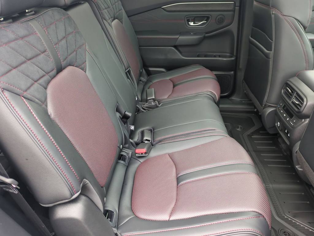 Thumbnail: 2026 Honda Pilot - 29