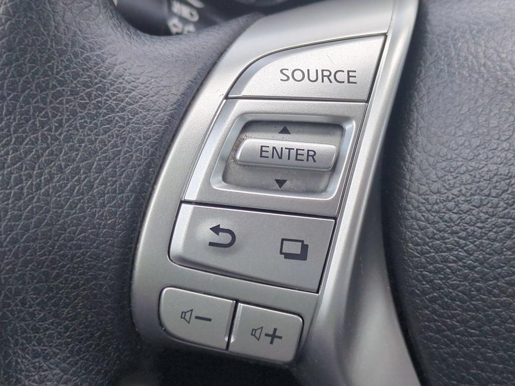 Thumbnail: 2016 Nissan Rogue - 28