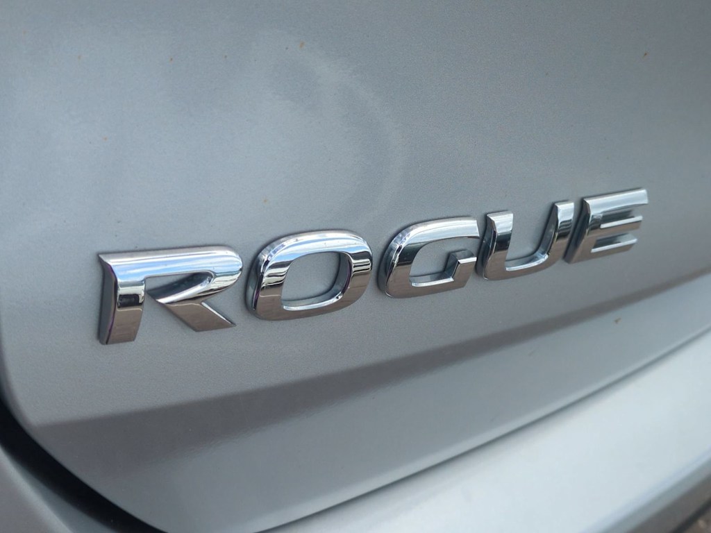 Thumbnail: 2016 Nissan Rogue - 24