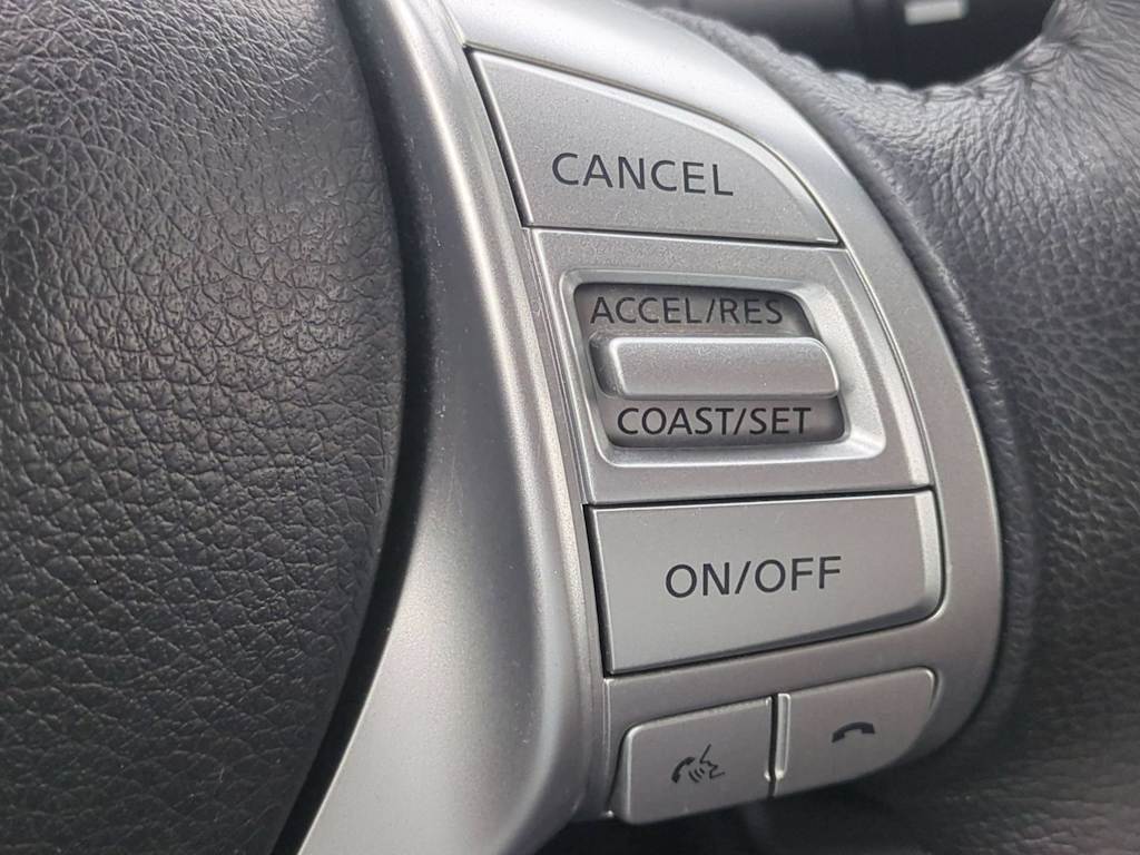 Thumbnail: 2016 Nissan Rogue - 31