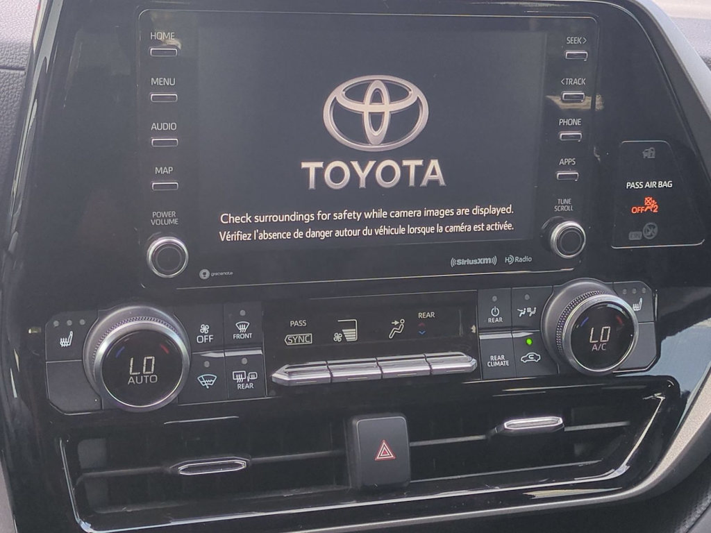 Thumbnail: 2022 Toyota Highlander - 14