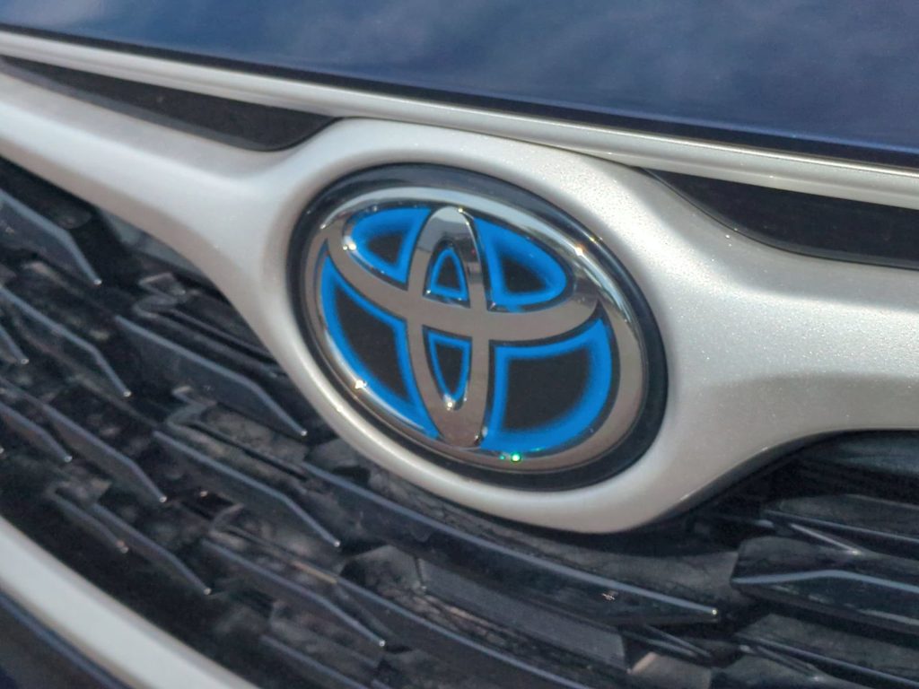Thumbnail: 2022 Toyota Highlander - 7