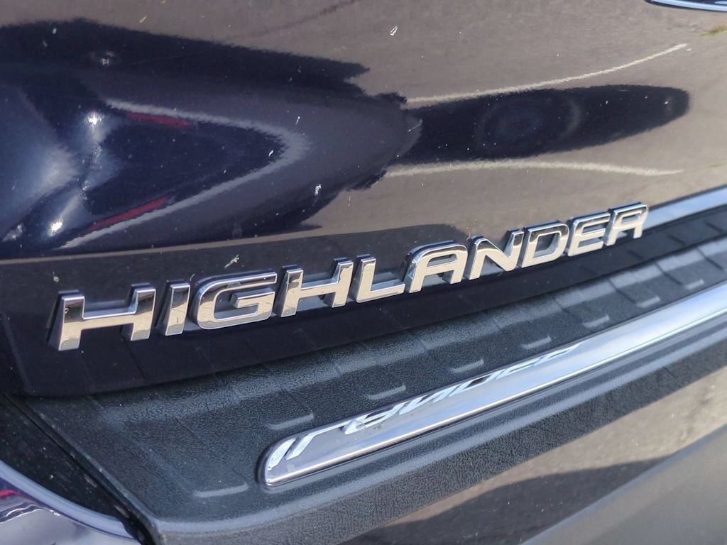 Thumbnail: 2022 Toyota Highlander - 24