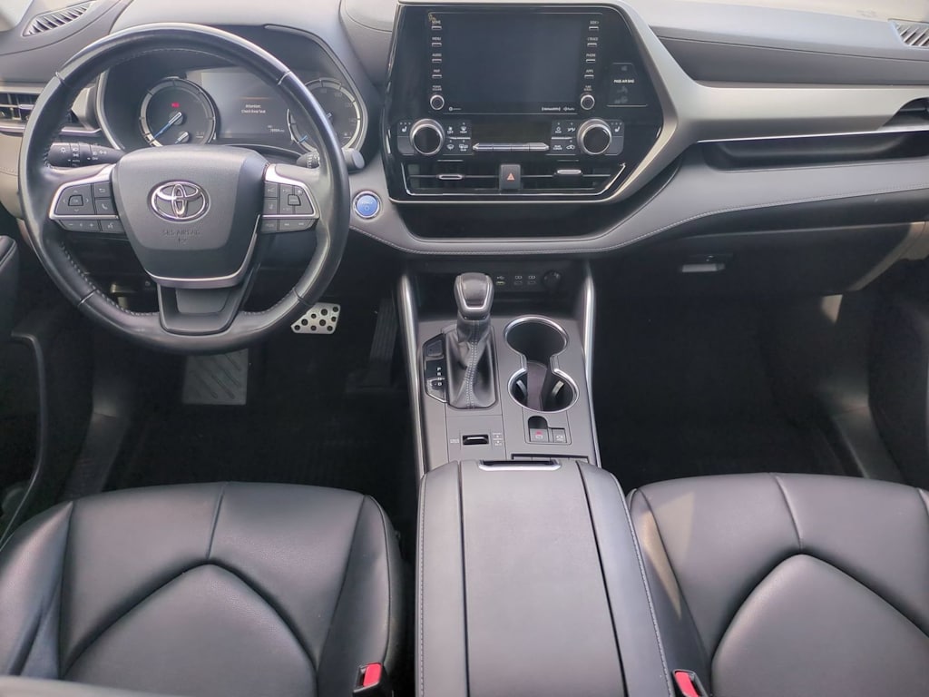 Thumbnail: 2022 Toyota Highlander - 9