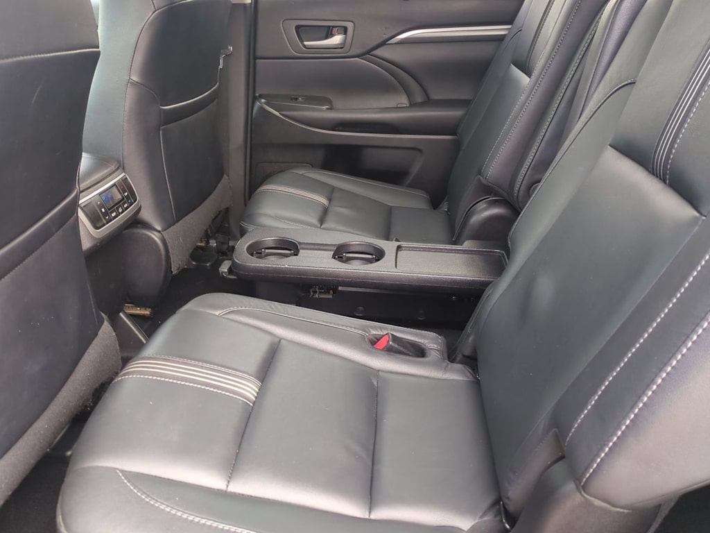 Thumbnail: 2018 Toyota Highlander - 12