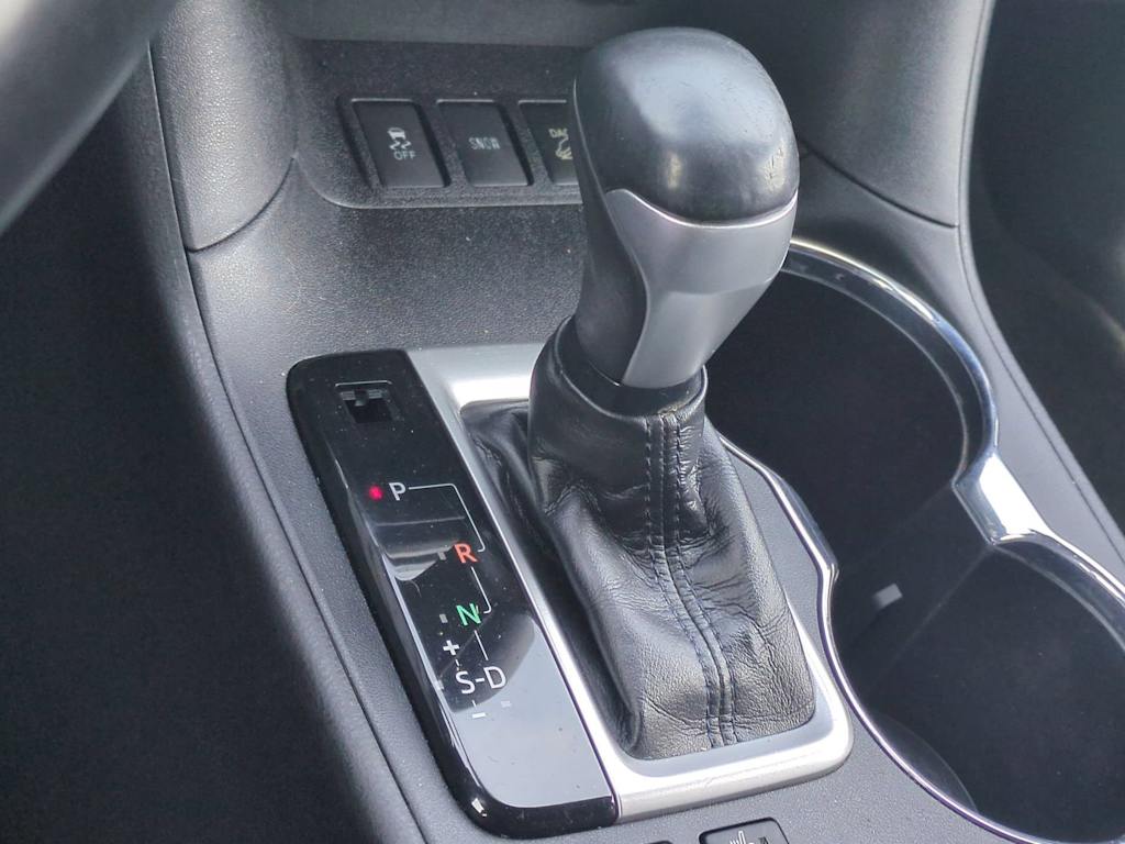 Thumbnail: 2018 Toyota Highlander - 16