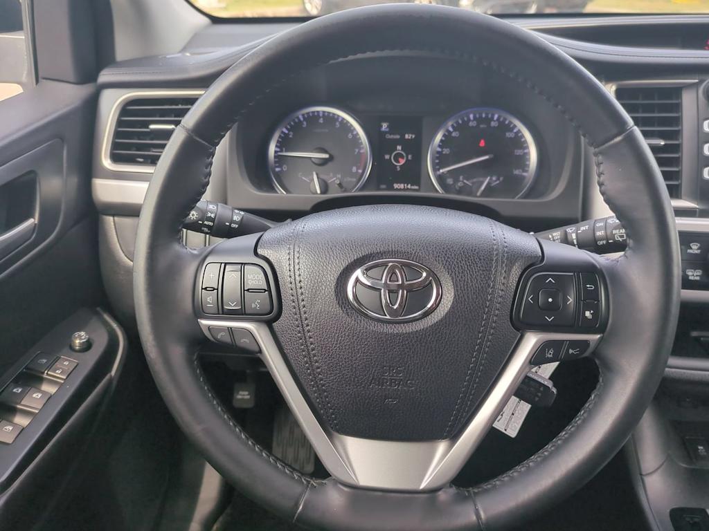 Thumbnail: 2018 Toyota Highlander - 13