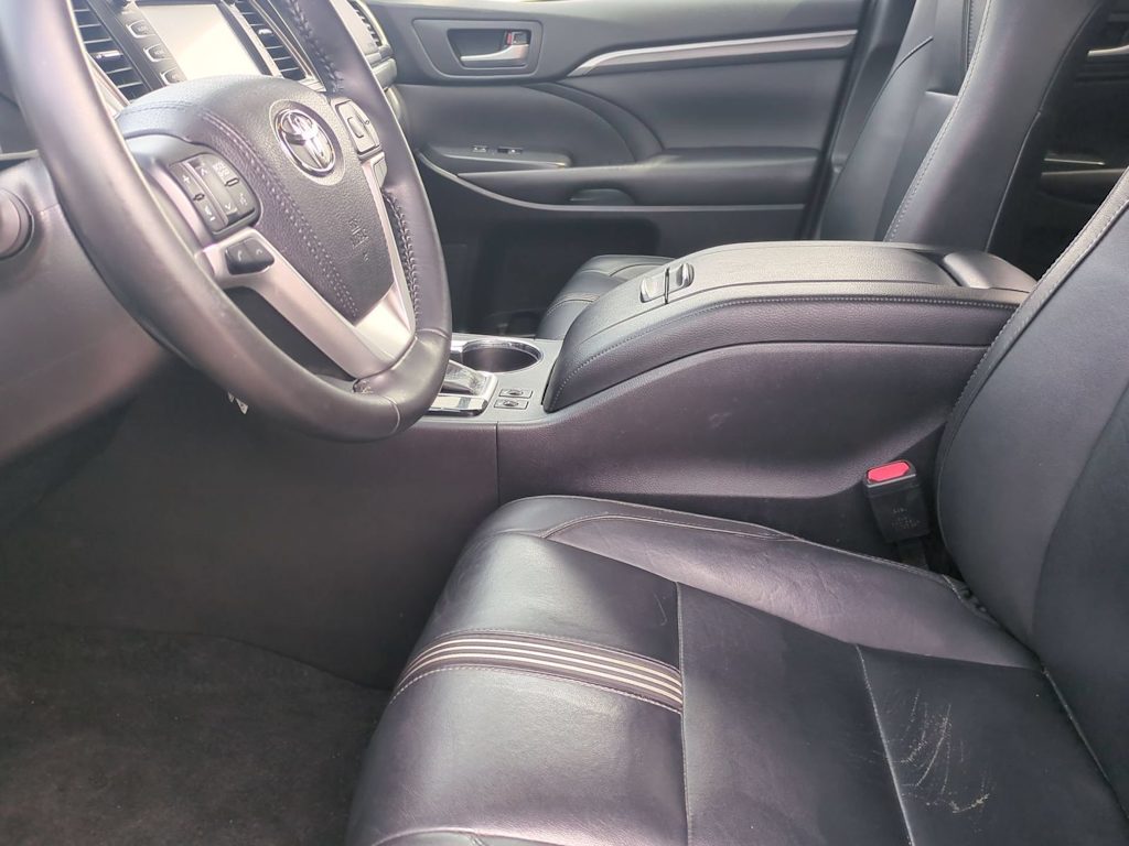 Thumbnail: 2018 Toyota Highlander - 10