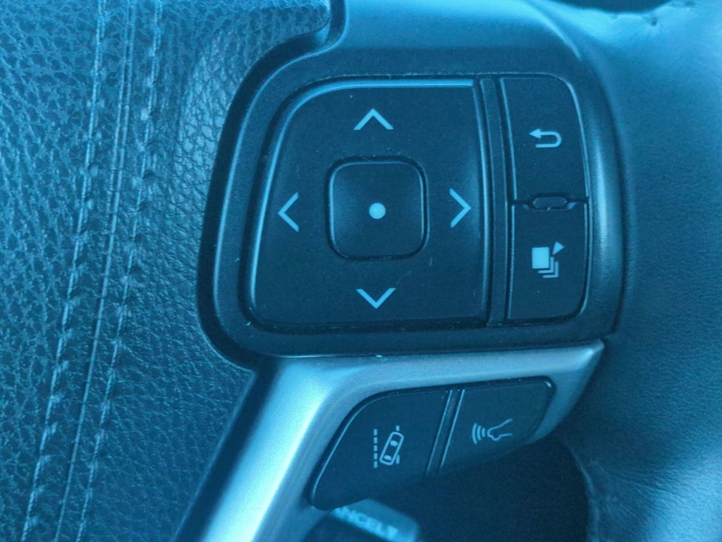 Thumbnail: 2019 Toyota Highlander - 31
