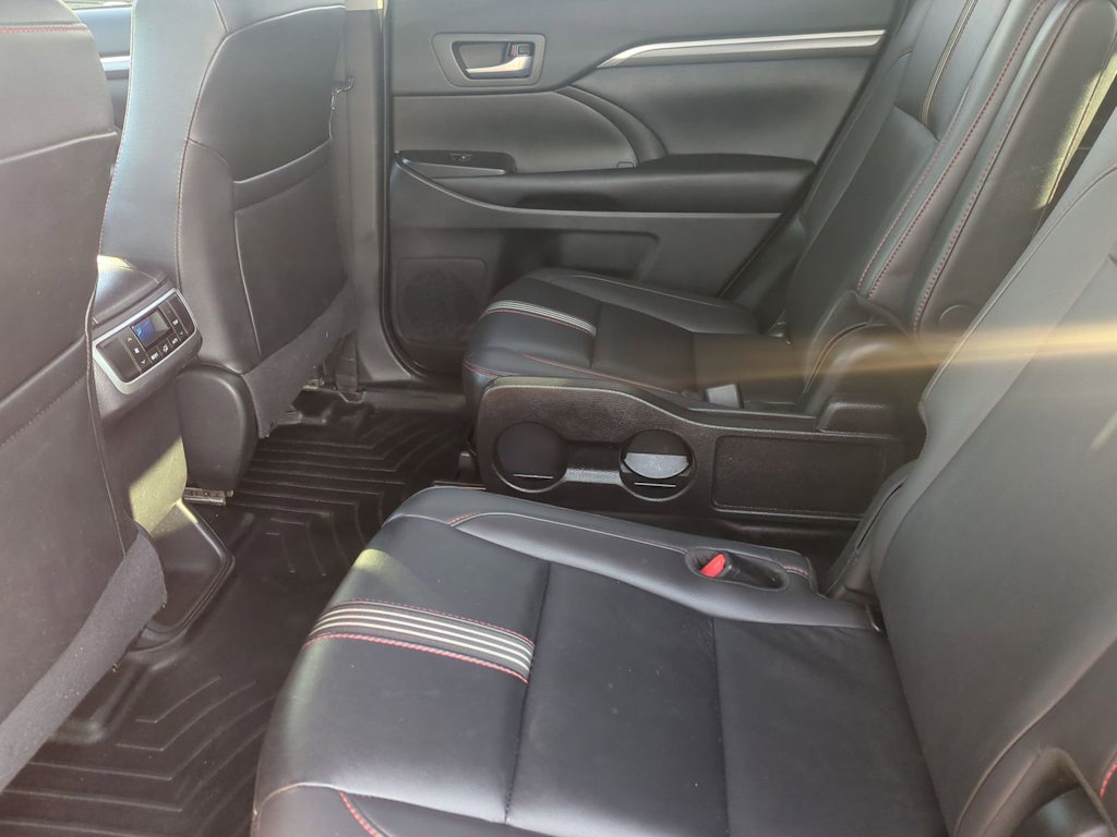 Thumbnail: 2019 Toyota Highlander - 12