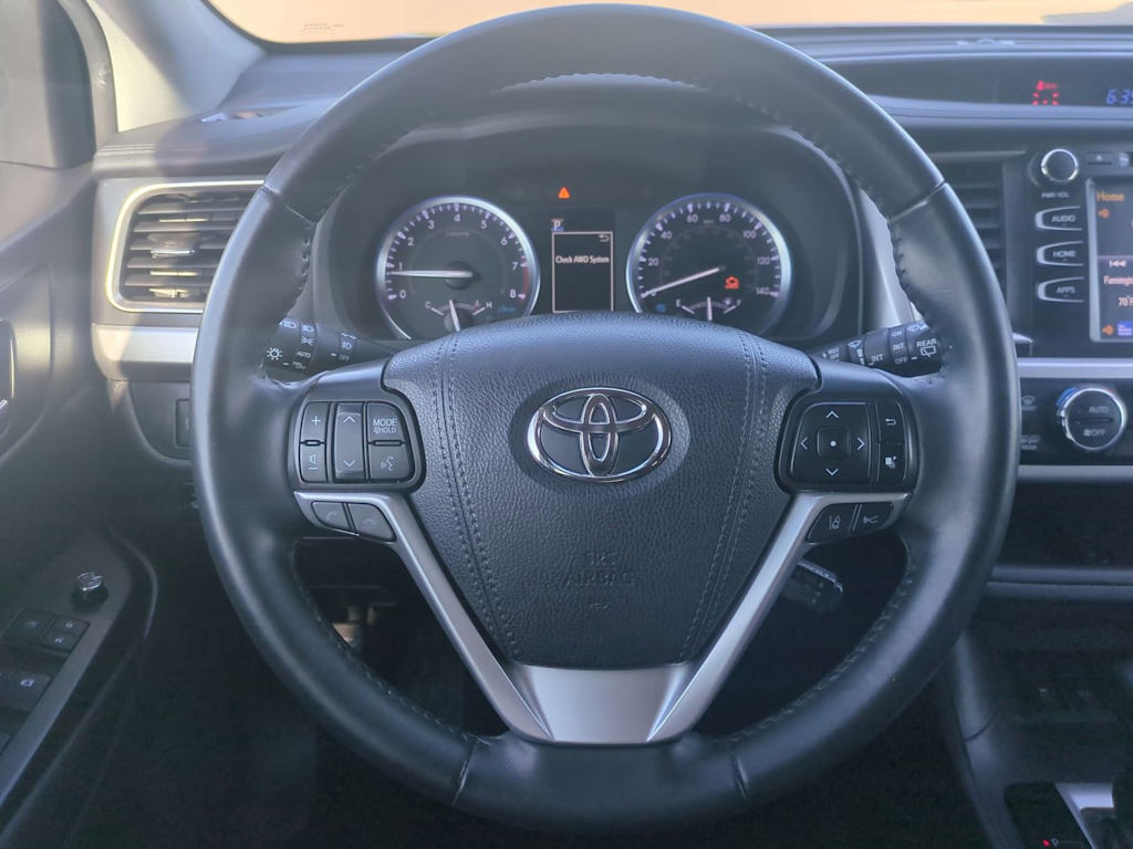 Thumbnail: 2019 Toyota Highlander - 13