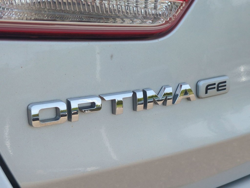 Thumbnail: 2017 Kia Optima - 24