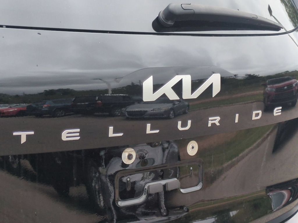 Thumbnail: 2023 Kia Telluride - 23