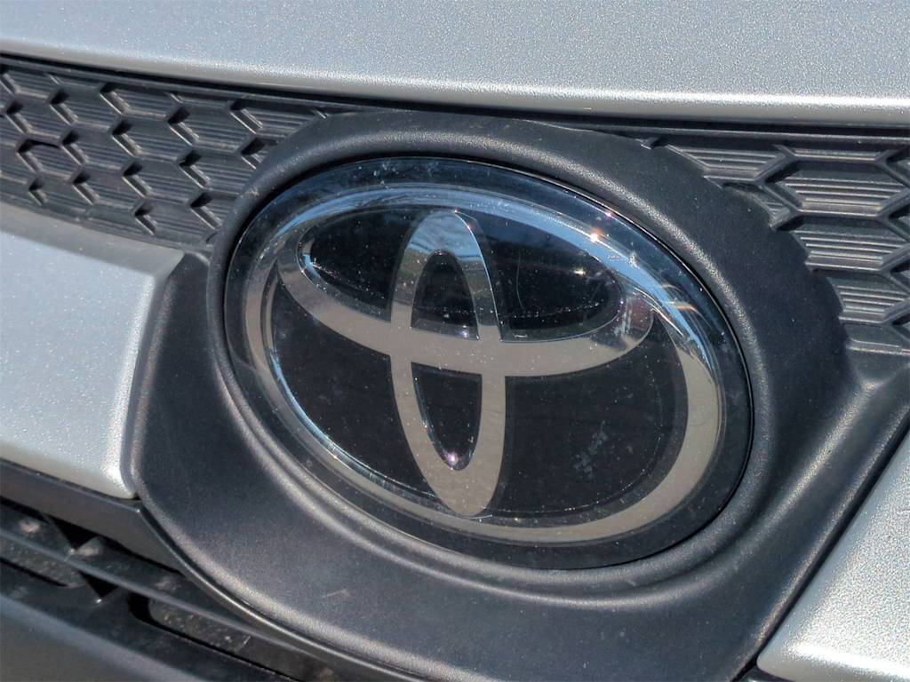 2023 Toyota Corolla LE 6