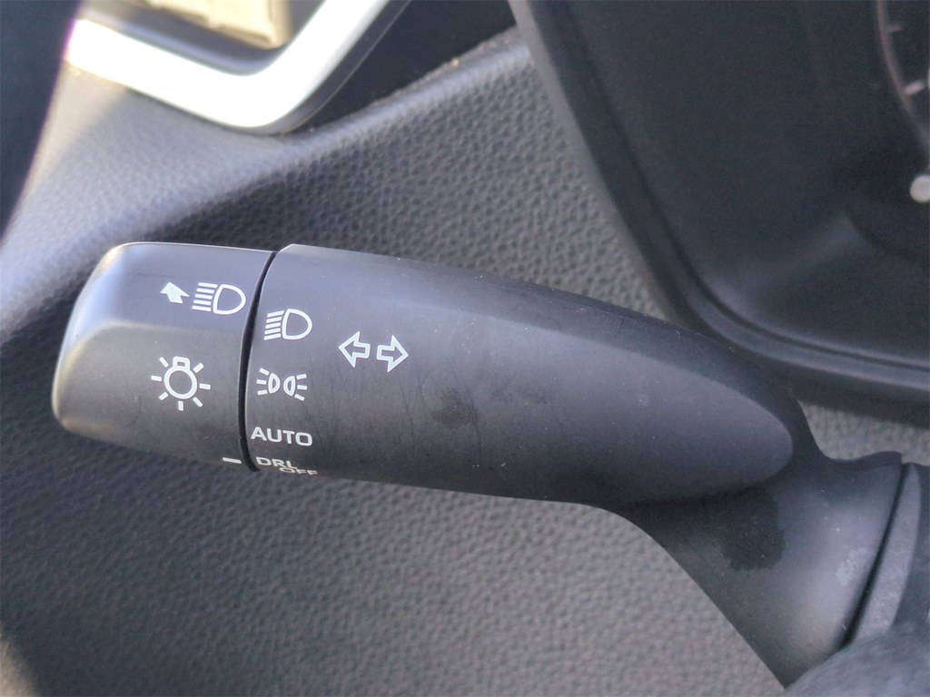 2023 Toyota Corolla LE 31