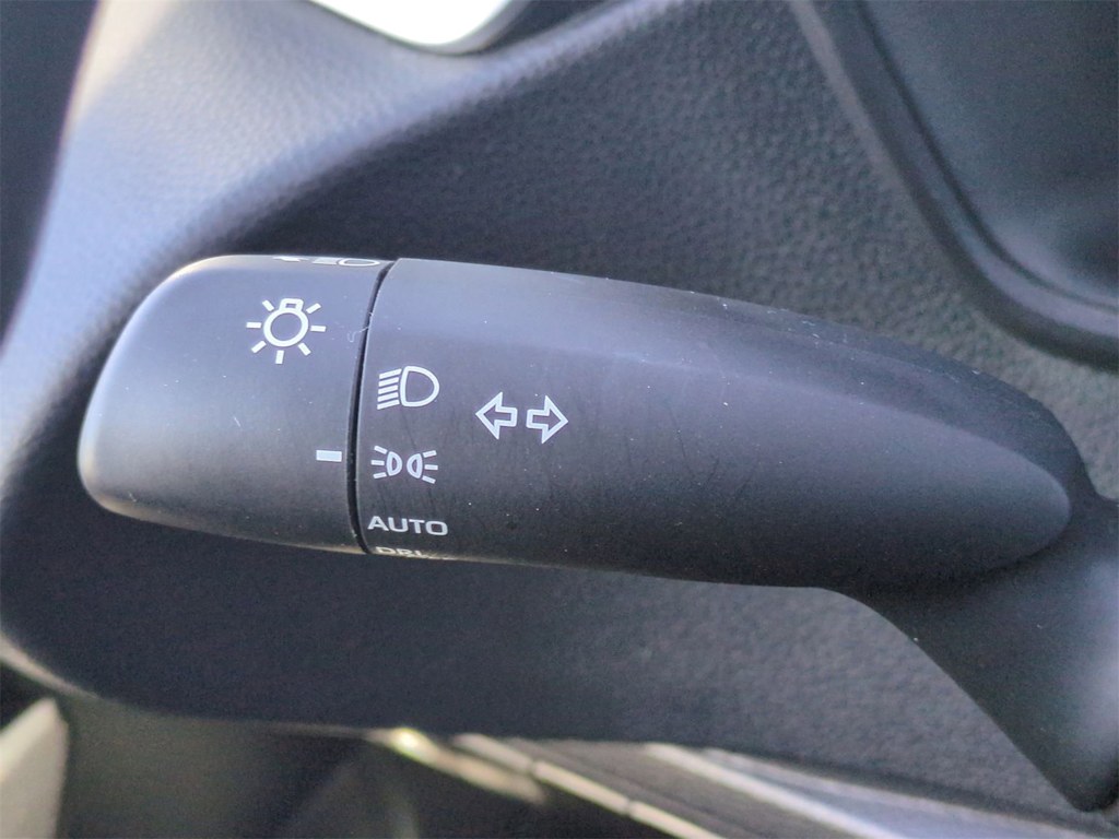 Thumbnail: 2025 Toyota Corolla - 32