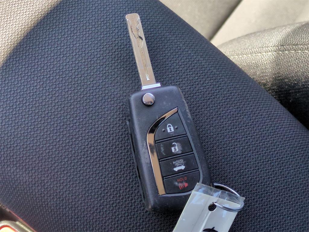 Thumbnail: 2025 Toyota Corolla - 18