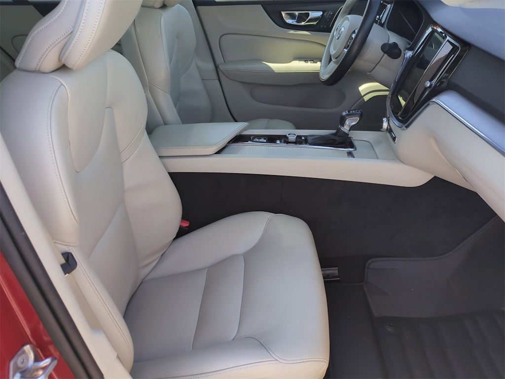 Thumbnail: 2020 Volvo S60 - 11