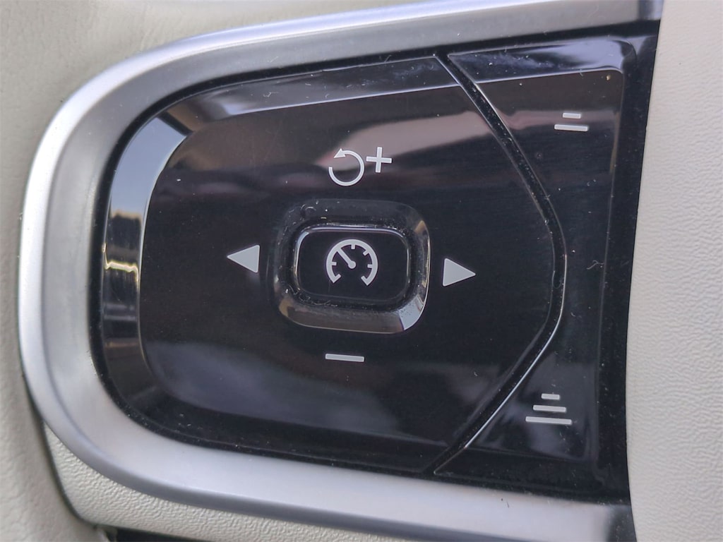 Thumbnail: 2020 Volvo S60 - 30