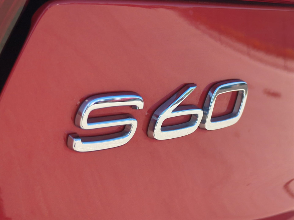 Thumbnail: 2020 Volvo S60 - 24