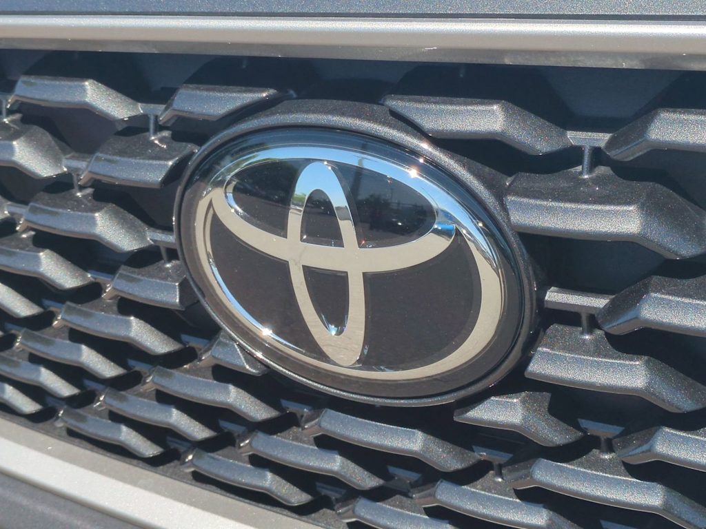 Thumbnail: 2025 Toyota Corolla Cross - 7