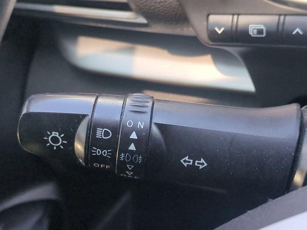 Thumbnail: 2019 Mitsubishi Eclipse Cross - 31