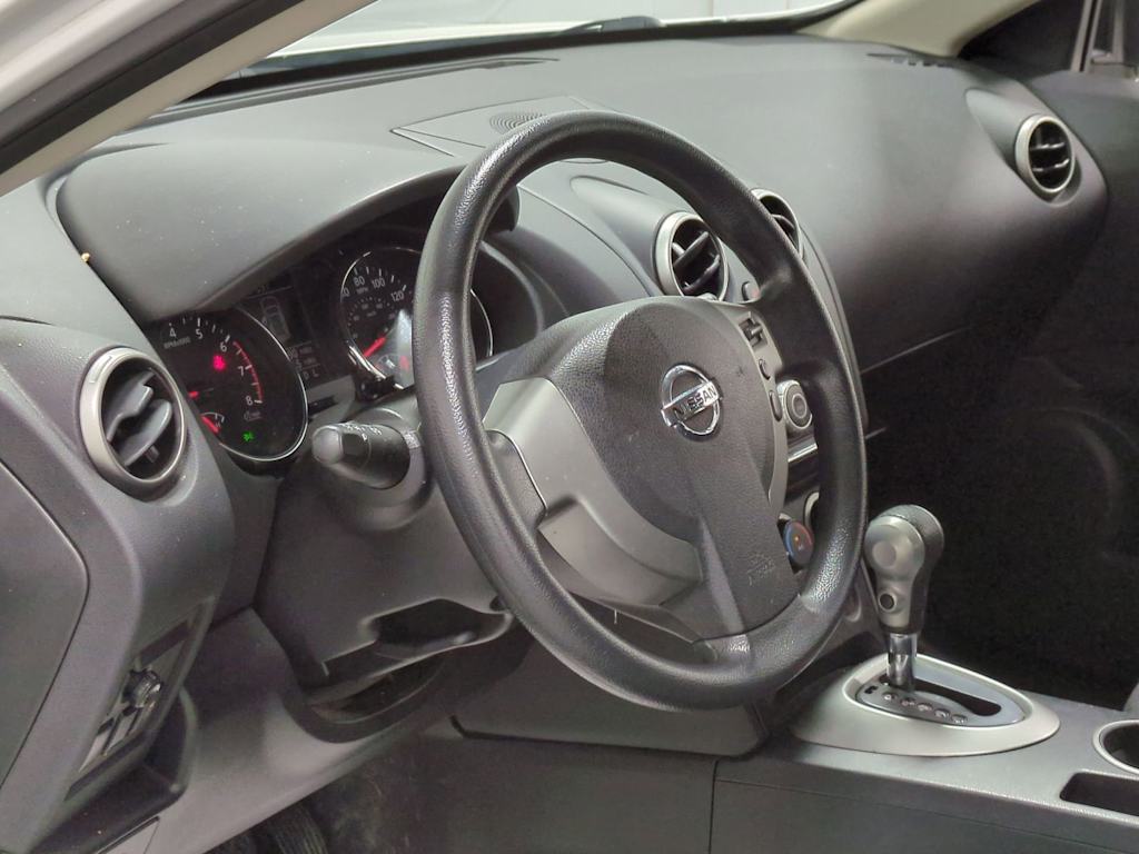 Thumbnail: 2011 Nissan Rogue - 2