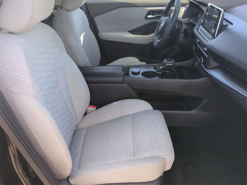 Thumbnail: 2023 Nissan Rogue - 10