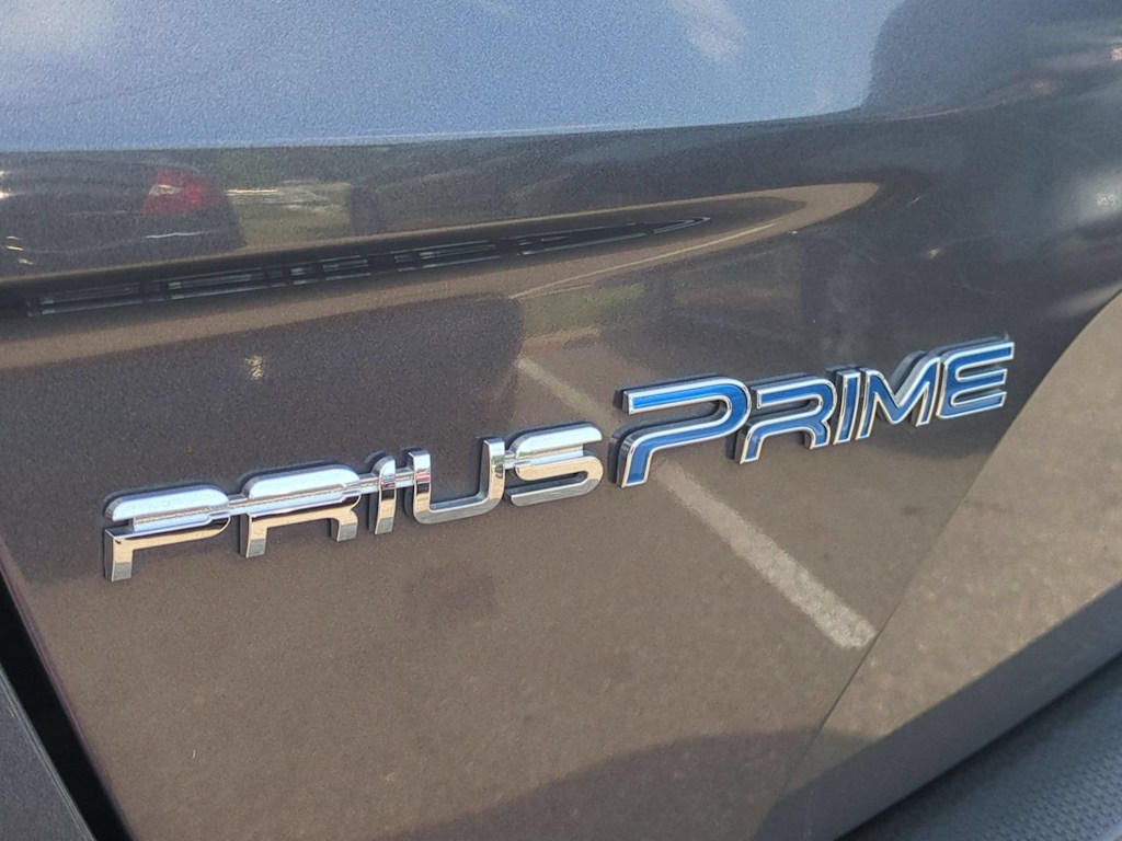 Thumbnail: 2021 Toyota Prius Prime - 24