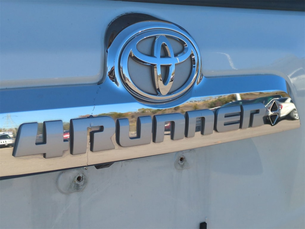 Thumbnail: 2020 Toyota 4Runner - 26