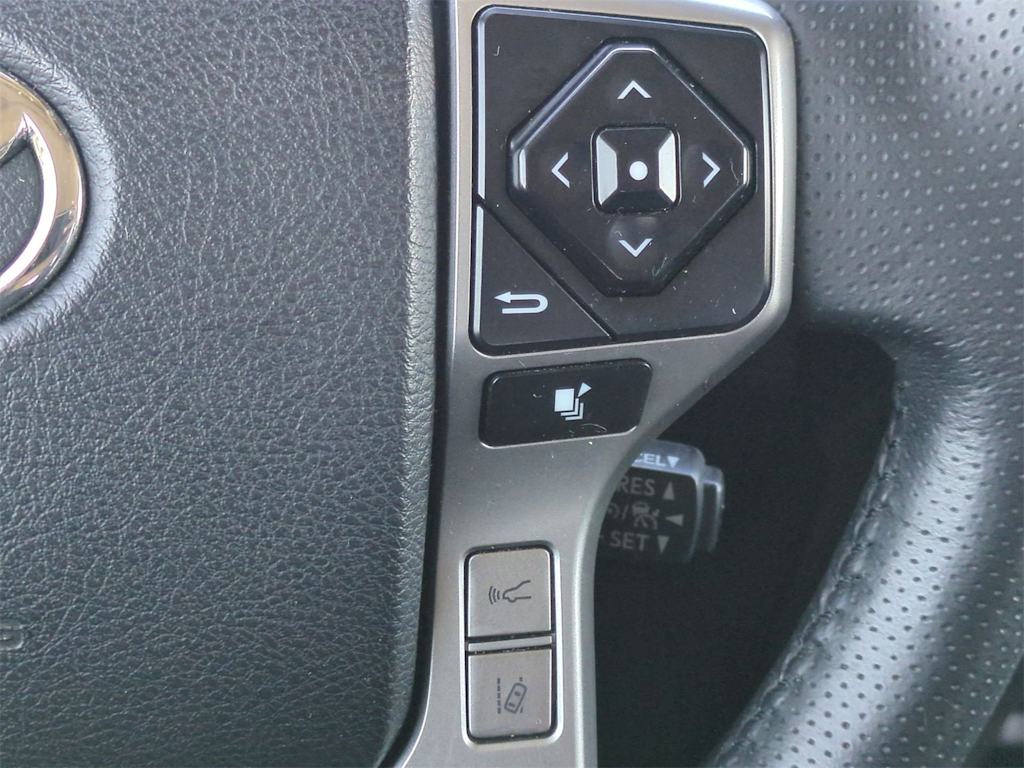 Thumbnail: 2020 Toyota 4Runner - 33