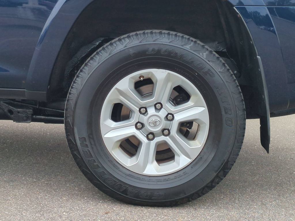 Thumbnail: 2016 Toyota 4Runner - 7