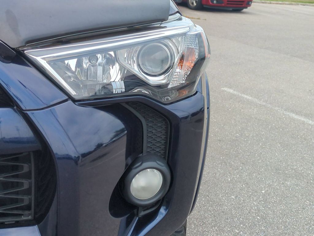 Thumbnail: 2016 Toyota 4Runner - 24