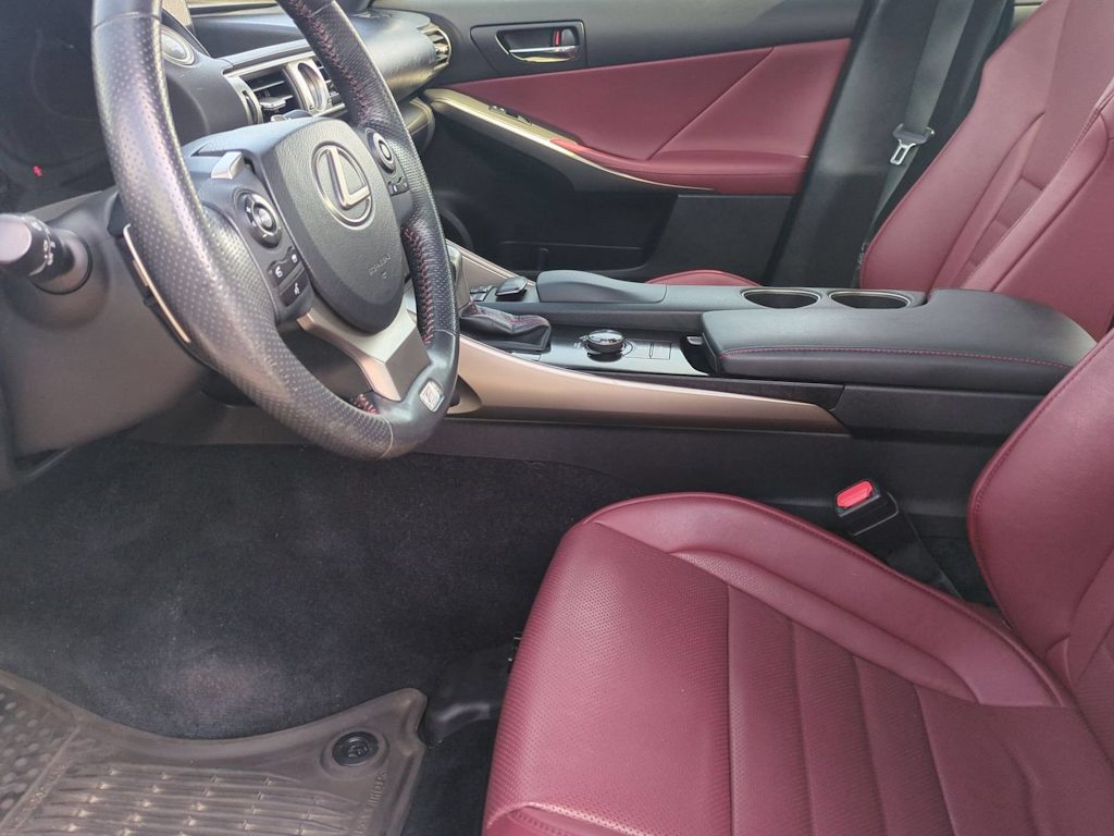 Thumbnail: 2014 Lexus IS - 10