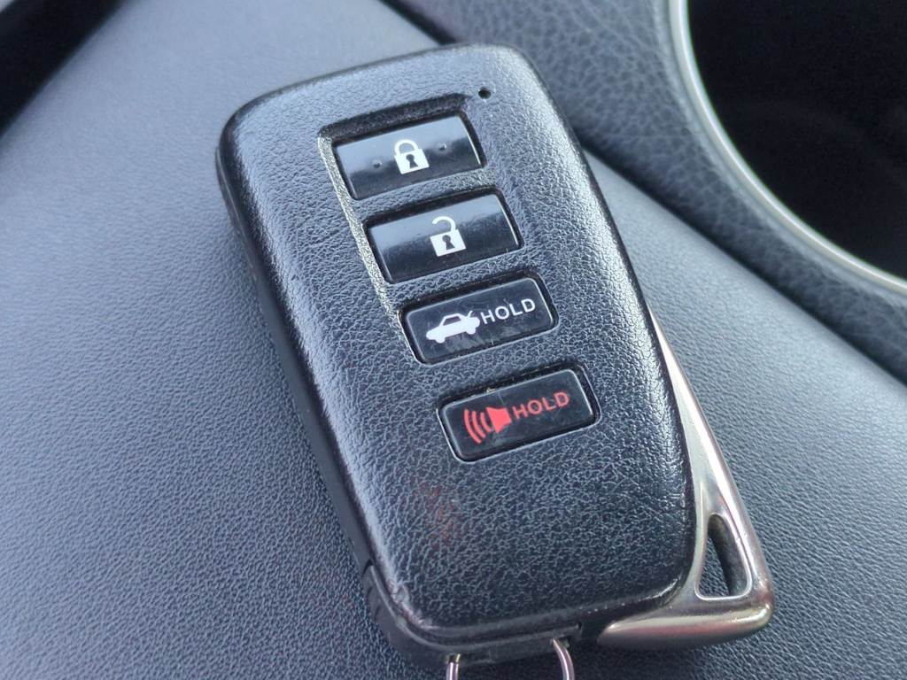 Thumbnail: 2014 Lexus IS - 18