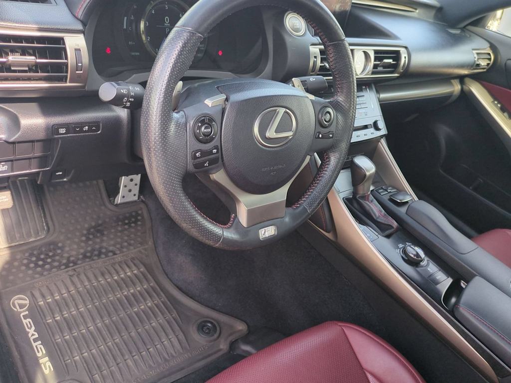 Thumbnail: 2014 Lexus IS - 2