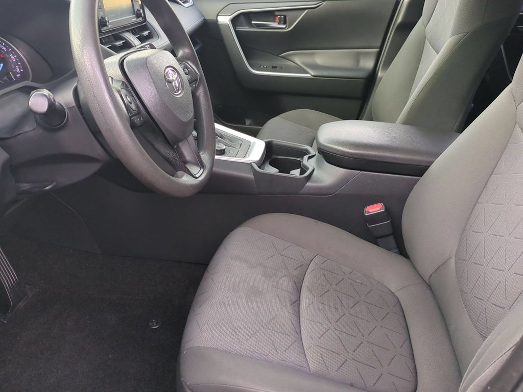 Thumbnail: 2020 Toyota RAV4 - 10