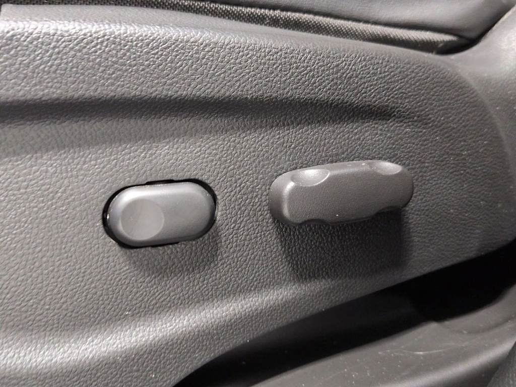 Thumbnail: 2017 Buick Encore - 25